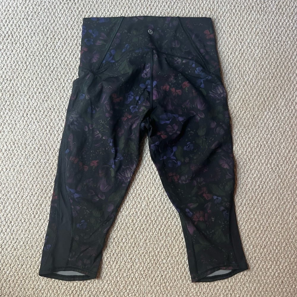 Lululemon Size 8 Floral Print Leggings